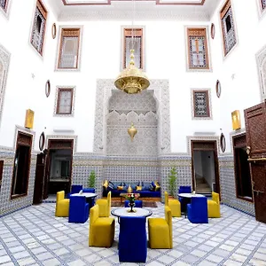رياد Dilar &