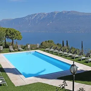 Boutique Sostaga 5*, Гарньяно Италия
