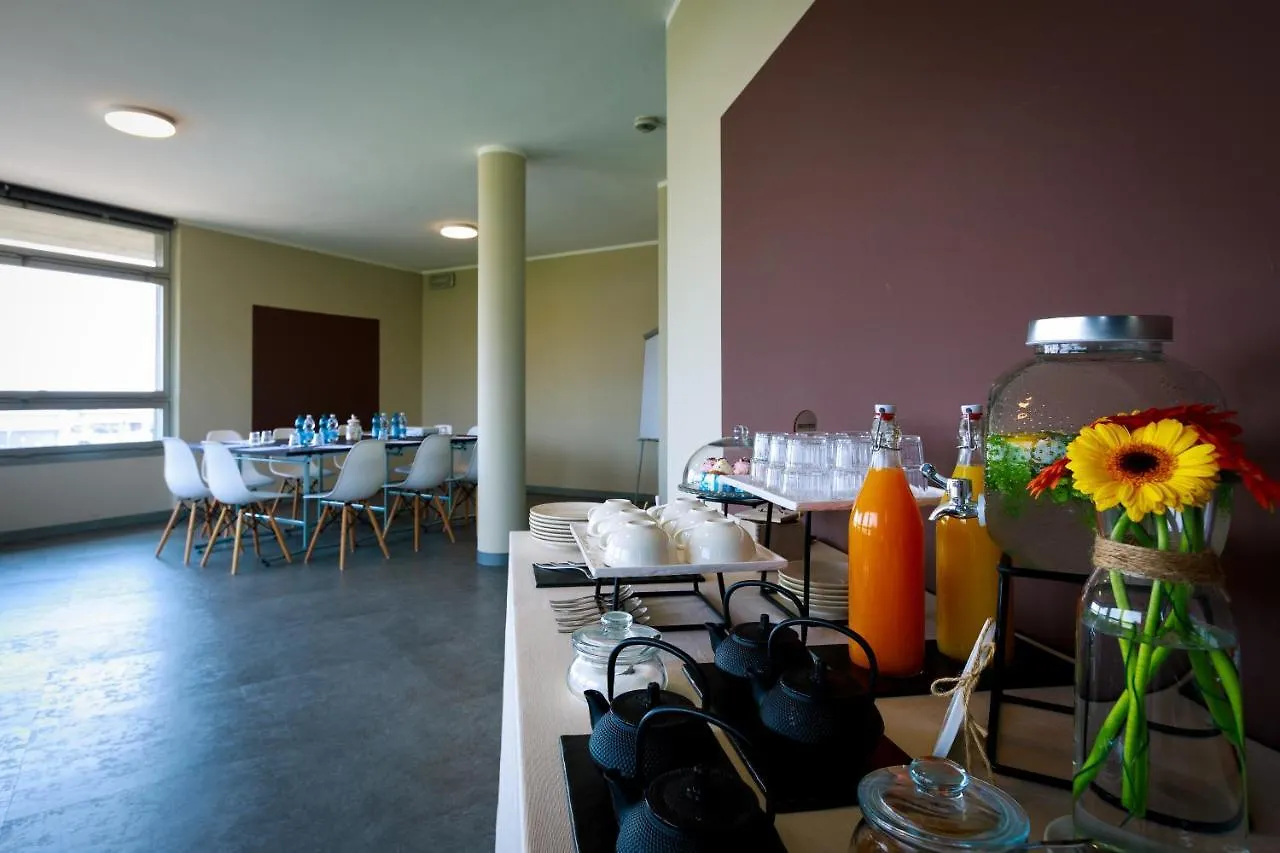 Hotel Oleggio Malpensa 3*,